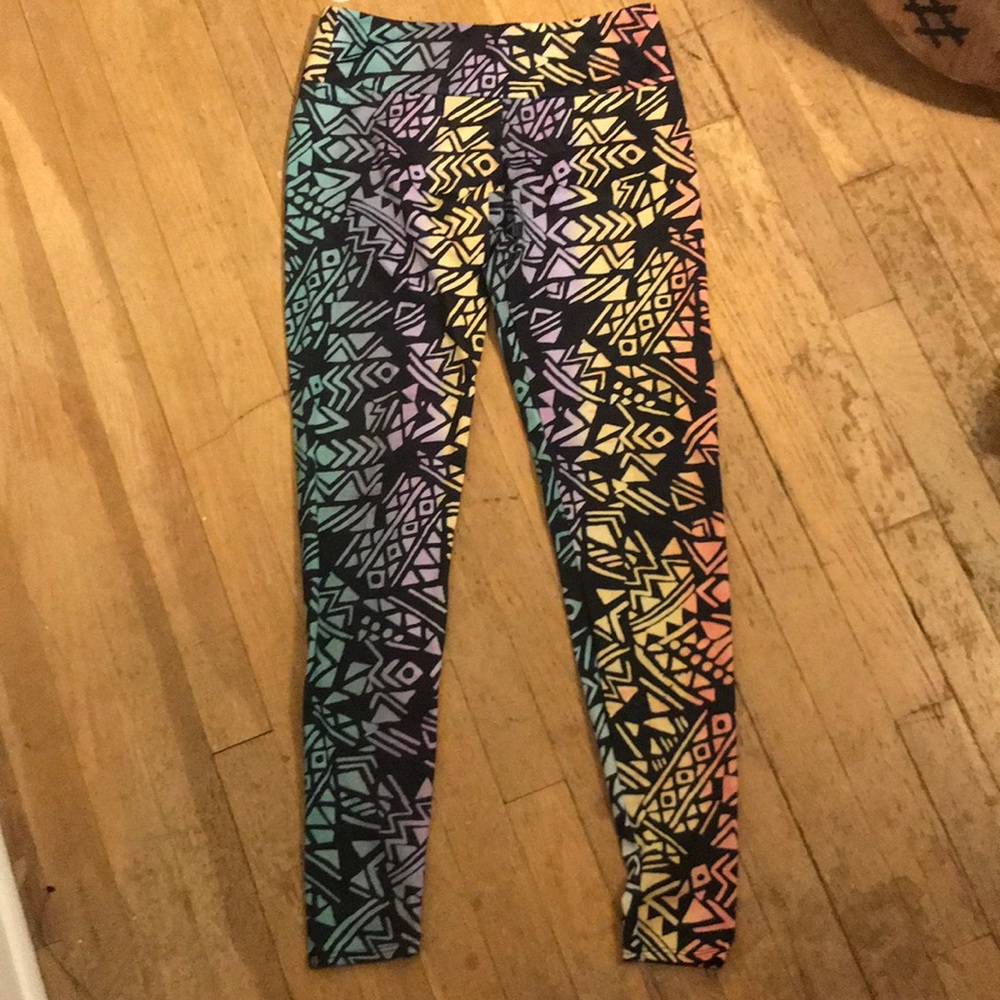 Rainbow pattern leggings- onzie
